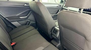 2023 Volkswagen 1.0 TSI Life Euro 6 5-door (Black) - Image: 26