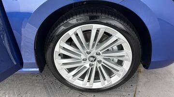 2025 Škoda TSI iV 25.7kWh SE L DSG Euro 6 5-door (Blue) - Image: 5