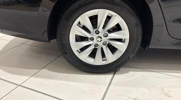 2024 Škoda TSI ACT SE Technology Euro 6 5-door (Black) - Image: 14