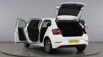 2022 Volkswagen 1.0 TSI Life Euro 6 5-door (White) - Image: 11