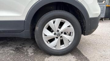 2025 Volkswagen 1.0 TSI Life DSG Euro 6 5-door (Grey) - Image: 17