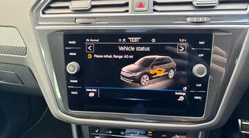 2023 Volkswagen TSI R-Line DSG Euro 6 5-door (Black) - Image: 13