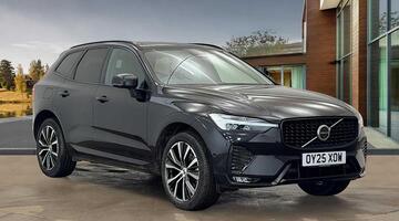 2025 Volvo 2.0 B5 MHEV Plus Auto Euro 6 5-door (Black) - Image: 1
