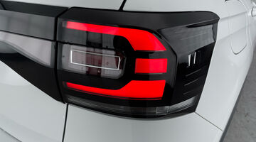 2023 Volkswagen 1.0 TSI Black Edition Euro 6 5-door (White) - Image: 26