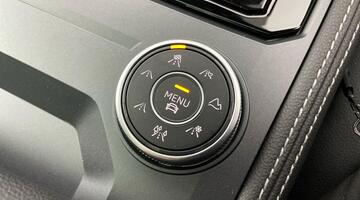 2023 Volkswagen 3.0 TDI V6 Black Edition Tiptronic 4Motion Euro 6 5-door (White) - Image: 21