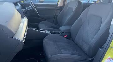 2020 Volkswagen ETSI MHEV Style DSG Euro 6 5-door (Yellow) - Image: 16