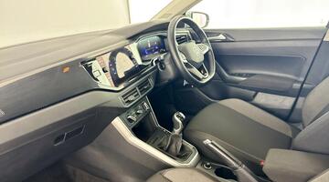 2024 Volkswagen 1.0 EVO Life Euro 6 5-door (Silver) - Image: 2