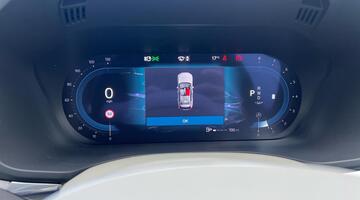 2025 Volvo 2.0 B5 MHEV Plus Auto Euro 6 5-door (Black) - Image: 13