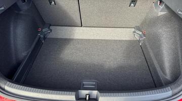 2025 Volkswagen 1.0 TSI R-Line DSG Euro 6 5-door (Red) - Image: 23