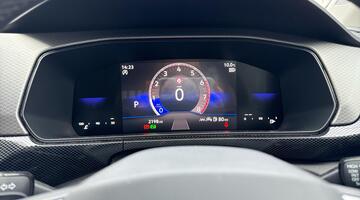 2025 Volkswagen 1.0 TSI Life DSG Euro 6 5-door (Grey) - Image: 26