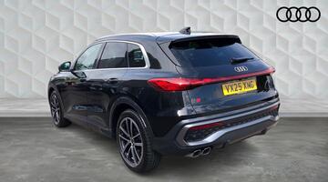 2025 Audi 2.0 TDI Launch Edition S Tronic quattro Euro 6 5-door (Black) - Image: 3