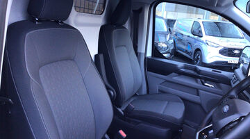 2025 Ford 2.0 300 EcoBlue Limited Auto LH1 Euro 6 5-door (Silver) - Image: 19