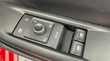 2022 CUPRA E-Boost 58kWh V2 Auto 5-door (Red) - Image: 19