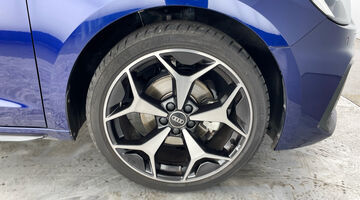 2025 Audi TFSI 35 Black Edition Sportback S Tronic Euro 6 5-door (Blue) - Image: 5