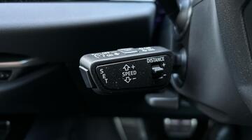 2025 Audi 2.0 TFSI S line S Tronic Euro 6 5-door (Red) - Image: 25