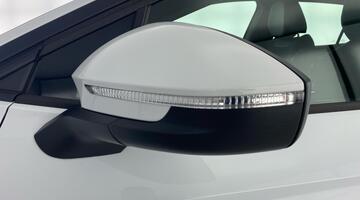 2022 Volkswagen Pure 52kWh Life Auto 5-door (White) - Image: 33