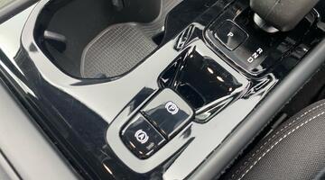 2023 Volvo 2.0 B3 MHEV Plus DCT Auto Euro 6 5-door (Black) - Image: 25