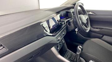 2024 Volkswagen 1.0 EVO Life Euro 6 5-door (Silver) - Image: 2