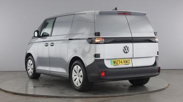 2024 Volkswagen Pro 77kWh Commerce Plus Auto 5-door (Silver) - Image: 3