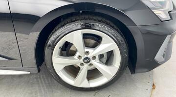 2022 Audi TFSI 35 S line Euro 6 4-door (Black) - Image: 5