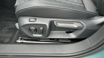 2025 Volkswagen TSI eHybrid 19.7kWh R-Line DSG Euro 6 5-door (Green) - Image: 35