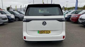 2025 Volkswagen Pro 79kWh Commerce Plus Auto 5-door (White) - Image: 18