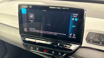 2022 Volkswagen Pro Performance 58kWh Family Auto 5-door (White) - Image: 15