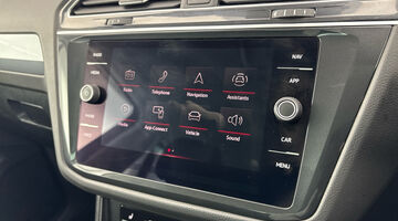 2022 Volkswagen TSI Active DSG Euro 6 5-door (Grey) - Image: 19