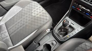 2023 Volkswagen 1.0 TSI R-Line Euro 6 5-door (Unlisted) - Image: 32