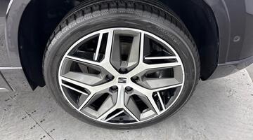 2022 SEAT 2.0 TDI FR Sport Euro 6 5-door (Black) - Image: 5