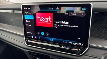 2025 Volkswagen ETSI MHEV Life DSG Euro 6 5-door (Purple) - Image: 15