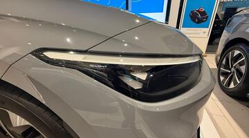 2025 Volkswagen Pro 77kWh Match Plus Tourer Auto 5-door (Grey) - Image: 7