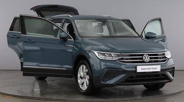 2022 Volkswagen 2.0 TDI Life DSG Euro 6 5-door (Blue) - Image: 9