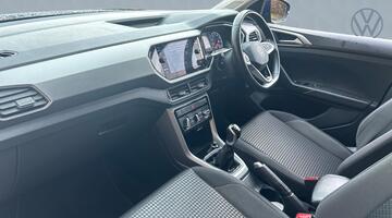 2022 Volkswagen 1.0 TSI Active Euro 6 5-door (Blue) - Image: 2