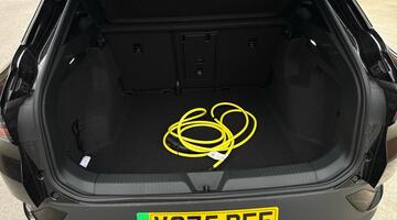 2025 Volkswagen Pro 77kWh Match Auto 5-door (Black) - Image: 16