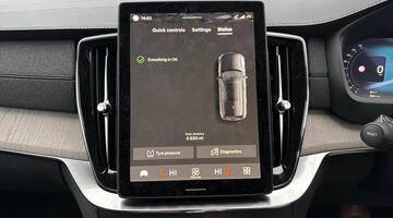 2025 Volvo 2.0 T8 18.8kWh Ultra Dark Auto 4WD Euro 6 5-door (Black) - Image: 63