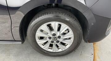 2024 Volkswagen 2.0 TSI Coast DSG Euro 6 4-door (Black) - Image: 5