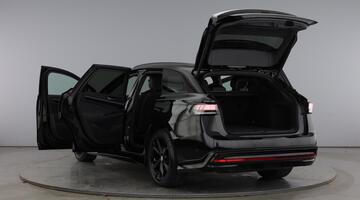 2025 Volkswagen Pro S 86kWh Match Plus Tourer Auto 5-door (Black) - Image: 11