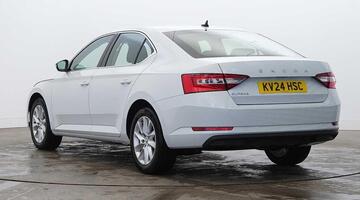 2024 Škoda 2.0 TDI SE DSG Euro 6 5-door (White) - Image: 3