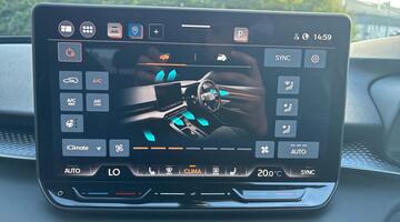 2025 CUPRA 2.0 TSI VZ1 DSG 4-doorive Euro 6 5dr (Grey) - Image: 36