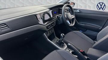 2025 Volkswagen 1.0 EVO Life Euro 6 5-door (Black) - Image: 2