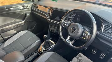 2019 Volkswagen TDI R-Line Euro 6 5-door (Blue) - Image: 6