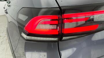 2022 Volkswagen 1.0 TSI R-Line DSG Euro 6 5-door (Grey) - Image: 31