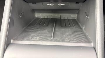 2025 Volkswagen 2.0 TDI Match DSG Euro 6 5-door (Black) - Image: 22