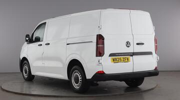2025 Volkswagen 2.0 TDI T28 Commerce Plus FWD SWB Euro 6 5-door (White) - Image: 3