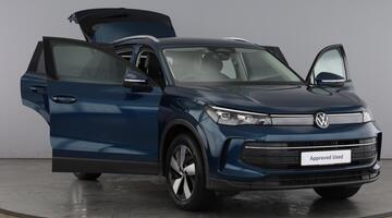 2025 Volkswagen 2.0 TDI Match DSG Euro 6 5-door (Blue) - Image: 9