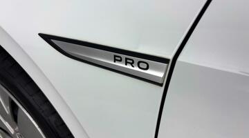 2022 Volkswagen Pro Performance 58kWh Family Auto 5-door (White) - Image: 38
