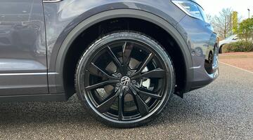 2025 Volkswagen TSI R-Line DSG 2WD Euro 6 2-door (Grey) - Image: 5