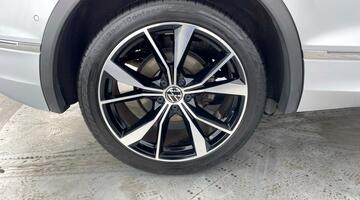 2023 Volkswagen TSI R-Line DSG Euro 6 5-door (Silver) - Image: 31