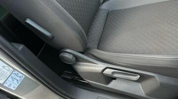 2020 Volkswagen 2.0 TDI Match 4Motion Euro 6 5-door (Grey) - Image: 33